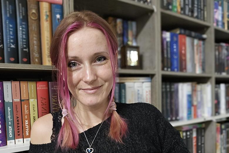 Jarmila Stráníková: „K psaní mě pak dovedla touha po něčem víc. Toužil jsem zažít skutečná dobrodružství.“ Autorka hororově laděného románu Balada pro Emily přichází s novinkou Meluzína