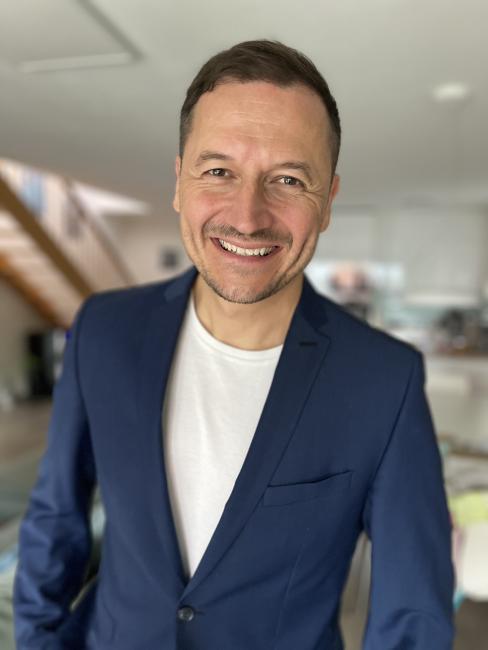 Když píšeš o ženě, kterou miluješ… a pak ji necháš zmizet