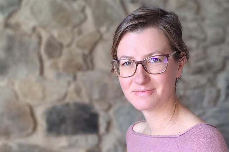 "Jestliže hned první večer dovolené tancujete s místními na náměstí sambu, není to ani štěstí ani náhoda. Je to standartní situace." Lucie Brejšová si zamilovala Brazílii natolik, že do ní zasadila děj své prvotiny