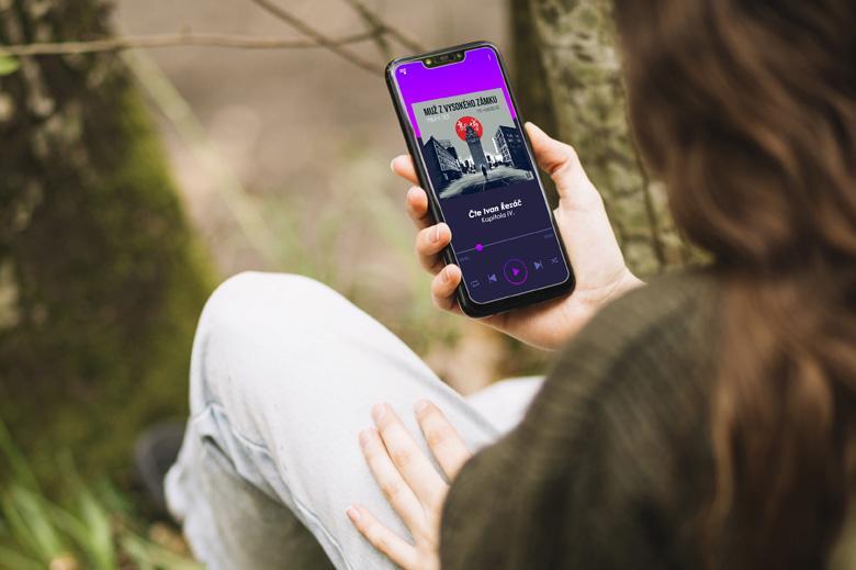 11 tipů na audioknihy, které jsou skvělým letním společníkem na cesty. Povídky Stephena Kinga, detektivka Agathy Christie nebo příběh o dobrodružné plavbě přes Atlantik od Davida Křížka