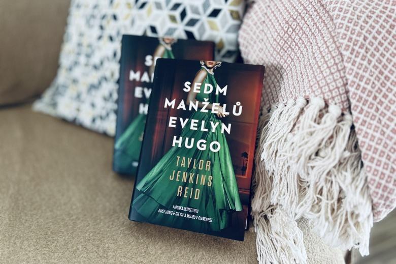 Také herečka Reese Witherspoon propadla fenoménu Taylor Jenkins Reid, podle její knihy natočila seriál