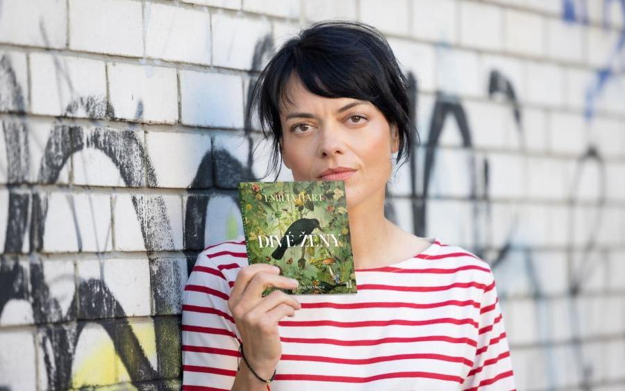 Hlas Rebecky Martinssonové se vrací. Jana Stryková o ženské síle, samotě i severské temnotě